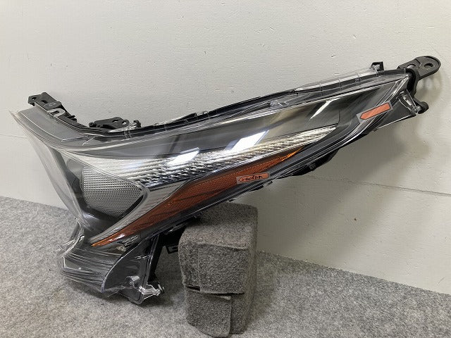 プリウス 50系/ZVW50/ZVW51/ZVW55 純正 前期 左 ヘッドライト/ランプ LED 刻印C3 KOITO 47-75 81185-47691 トヨタ(145486)