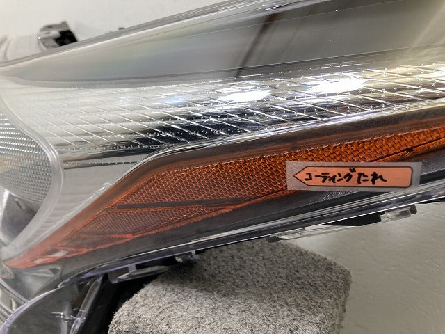プリウス 50系/ZVW50/ZVW51/ZVW55 純正 前期 左 ヘッドライト/ランプ LED 刻印C3 KOITO 47-75 81185-47691 トヨタ(145486)