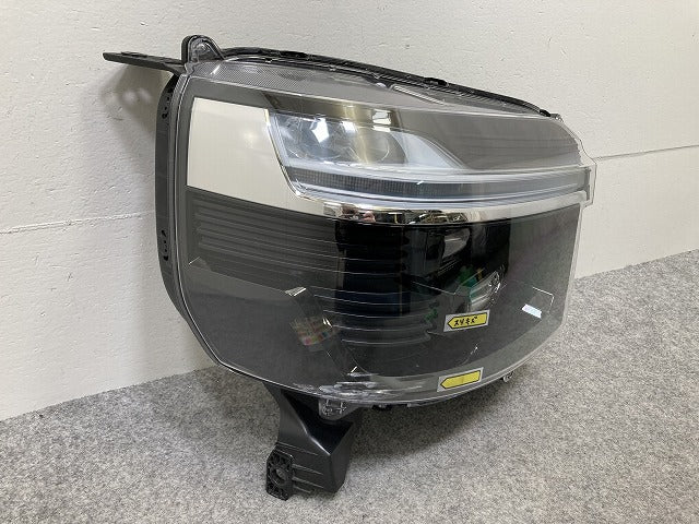 N-BOX/NBOX Nボックス カスタム/JF5/JF6 純正 右 ヘッドライト/ランプ LED レベライザー 刻印J STANLEY W6712 ホンダ(145498)
