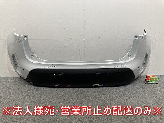 ヤリスクロス MXPB10/MXPB15 ハイブリッド/MXPJ10/MXPJ15 純正 リア バンパー 52159-52D00 プラチナホワイトパールマイカ 089(145499)