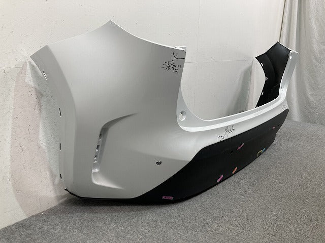 ヤリスクロス MXPB10/MXPB15 ハイブリッド/MXPJ10/MXPJ15 純正 リア バンパー 52159-52D00 プラチナホワイトパールマイカ 089(145499)