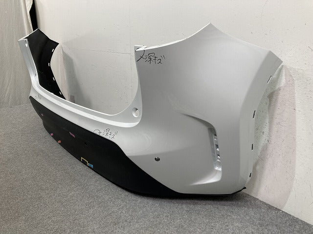 ヤリスクロス MXPB10/MXPB15 ハイブリッド/MXPJ10/MXPJ15 純正 リア バンパー 52159-52D00 プラチナホワイトパールマイカ 089(145499)