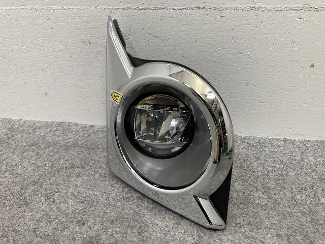 ミライース/ピクシスエポック/プレオプラス LA350S/LA360S/LA350A/LA360A/LA350F 純正 右フォグランプ/フォグライト LED 114-11092(145502)