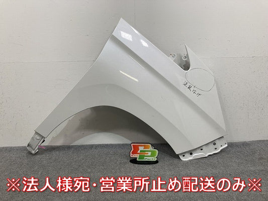 ノア NOAH 90系/MZRA90W/MZRA95W ハイブリッド/ZWR90W/ZWR95W 純正 右 フロント フェンダー ホワイトパールクリスタルシャイン(145511)