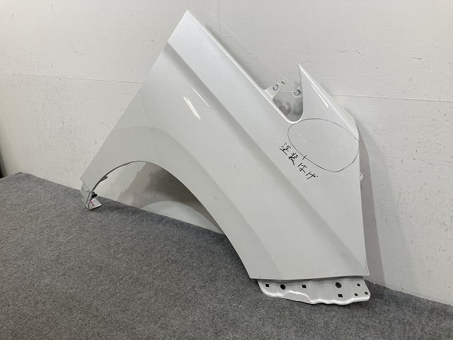 ノア NOAH 90系/MZRA90W/MZRA95W ハイブリッド/ZWR90W/ZWR95W 純正 右 フロント フェンダー ホワイトパールクリスタルシャイン(145511)