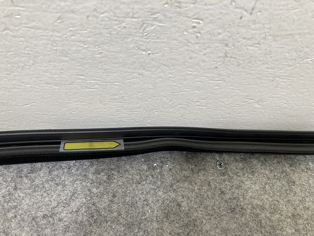 新品!Q2 81A GACHZ/GACZE/GADFG/GADPC 左 リア ドア ベルトモールアウター 81A839477 アウディ(145513)