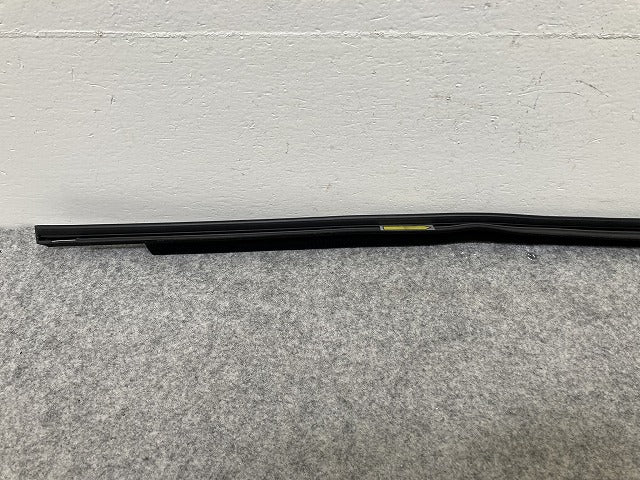 新品!Q2 81A GACHZ/GACZE/GADFG/GADPC 左 リア ドア ベルトモールアウター 81A839477 アウディ(145513)
