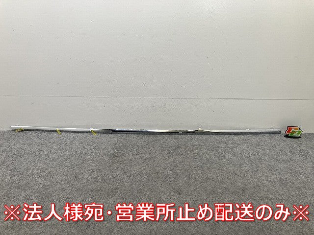 新品!Cクラス W205 純正 左 フロント クロームモールディング A205 6906102/6502 A 2056906102 メッキ メルセデスベンツ(145514)