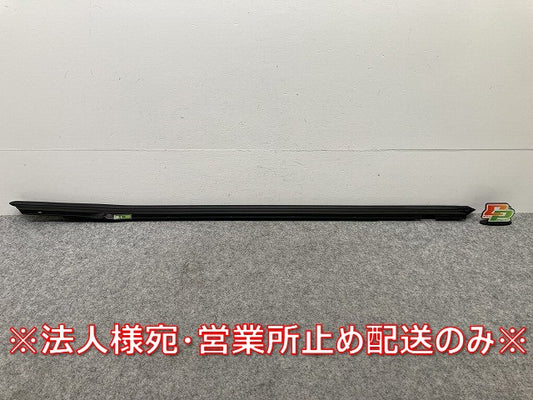 新品!TT(A5) クーペ/8J系 純正 右 フロント ドア ベルトモールアウター 8J0837478C アウディ(145516)