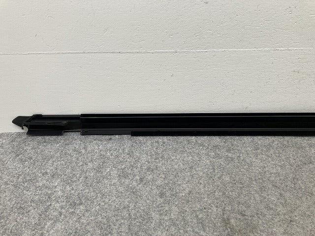 新品!TT(A5) クーペ/8J系 純正 右 フロント ドア ベルトモールアウター 8J0837478C アウディ(145516)
