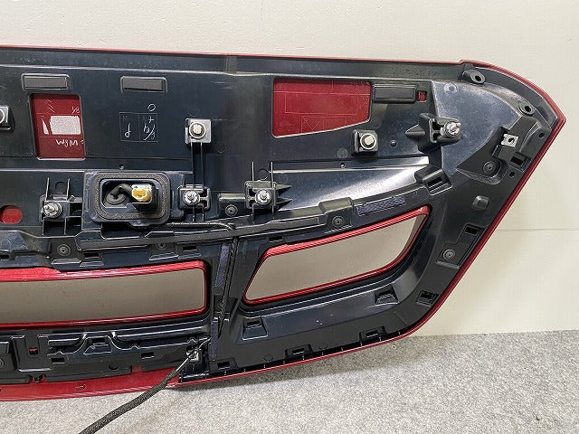 C-HR/CHR ZYX10/NGX10/NGX50 純正 リア スポイラー 76085-10160 センシュアルレッドマイカ 3T3 トヨタ(145532)
