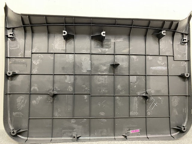 ラクティス NCP100/NCP105/SCP100 純正  バックドアトリムボードのみ 67751-52150 素地 トヨタ(145546)