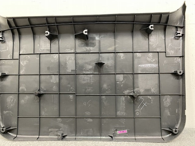 ラクティス NCP100/NCP105/SCP100 純正  バックドアトリムボードのみ 67751-52150 素地 トヨタ(145546)