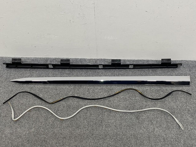 新品!アルファード/ヴェルファイア 40系/AGH40/AGH45 TAHA40W  純正 左 フロント ドア サイドパネル MODELLISTA/MSD44-58001(145554)