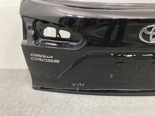 カローラ クロス ZSG10/MXGA10 /ZVG11/ZVG15/ZVG13/ZVG16 純正 リアゲート/バックドア/リアハッチ スパークリングブラックパール(145557)