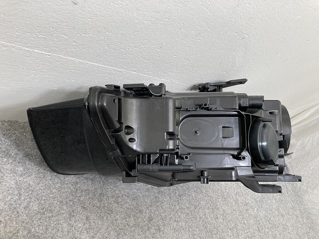 新品!A4 8K 系 純正 右 ヘッドライト/ランプ キセノン HID 8K0941044D アウディ(145563)