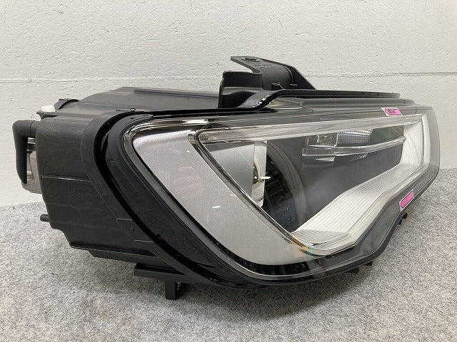 新品!A3 8V系 純正 前期 右 ヘッドライト/ランプ キセノン HID HELLA 8V0 941 044 A 8V0941044A アウディ(145571)