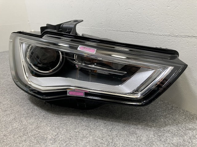 新品!A3 8V系 純正 前期 右 ヘッドライト/ランプ キセノン HID HELLA 8V0 941 044 A 8V0941044A アウディ(145571)