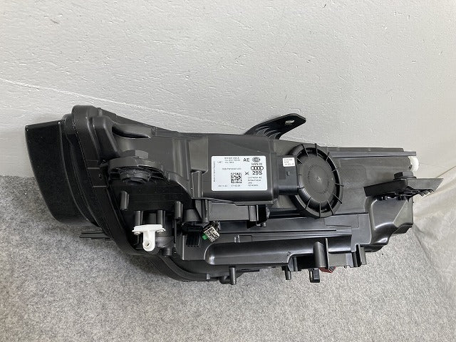 新品!A3 8V系 純正 前期 右 ヘッドライト/ランプ キセノン HID HELLA 8V0 941 044 A 8V0941044A アウディ(145571)