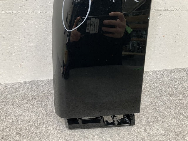 ヴォクシー/ノア 90系/MZRA90W/95W/ZWR90W/95W 純正 左 リア コーナーパネル/コーナーカバー 52166-V1010 アティチュードブラック(145577)