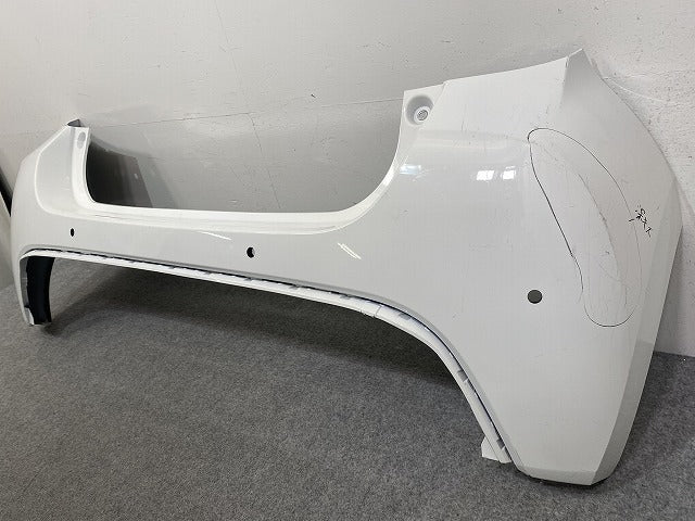 ヤリス KSP210/MXPA10/MXPA15/MXPH10/MXPH15 MXPH14/MXPH17 純正 リア バンパー 52159-K0010/20/50 スーパーホワイト(145586)