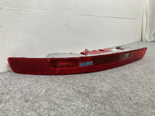新品!Q5 8R系 2009-2016 純正 左 テールランプ/ライト/レンズ ハロゲン Automotive Lighting 8R0 945 095 12S 8R0945095 アウディ(145590)