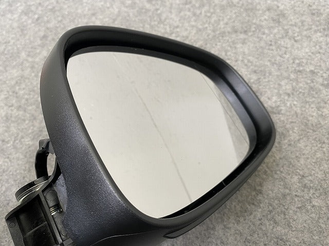 新品!ジュリエッタ 940系 右 ドアミラー 9線 1561197890 1561197890 素地 アルファロメオ(145601)