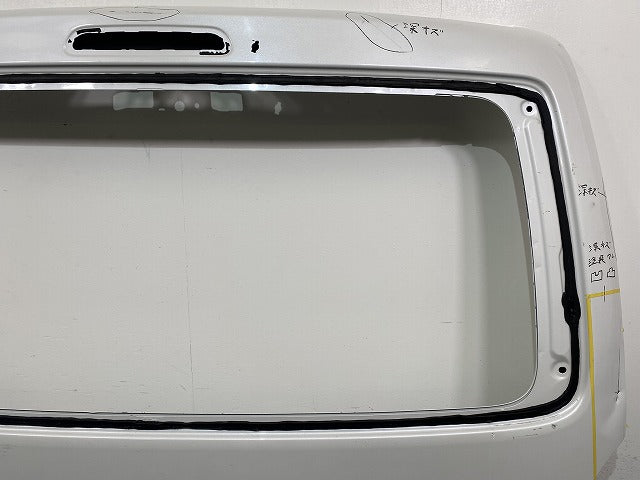 ハイエース/レジアスエース 200系/1型/2型/3型/4型/5型/6型/7型/標準 純正 リアゲート/バックドア/リアハッチ ホワイトパール(145617)