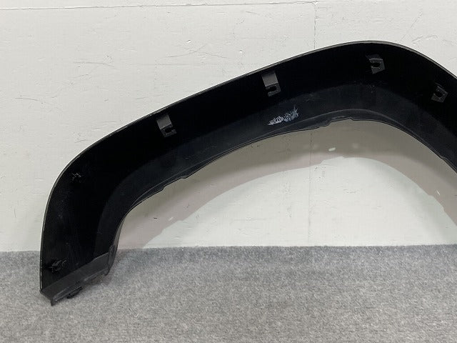 ジムニーシエラ JB74W 純正 左 リア フェンダーアーチモール/オーバーフェンダー 77540-78R 素地 スズキ(145631)