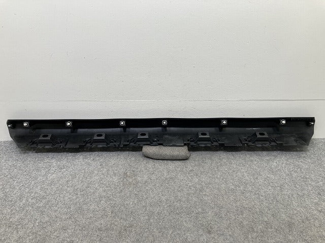 ジムニーシエラ JB74W 純正 左 サイドステップ/サイドスカート 77560-78R0 素地 スズキ(145634)