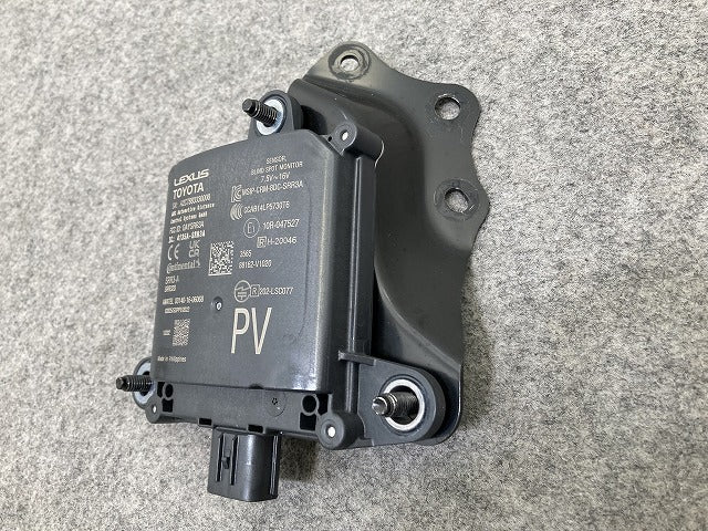 ヴォクシー/ノア 90系/ZWR90W/ZWR95W/MZRA90W/MZRA95W 純正  ブラインドスポットモニター センサー  88162-V1020 ブラック トヨタ(145647)
