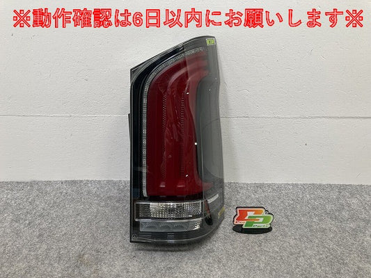 新品!Vクラス W447 純正 右 テールランプ/ライト/レンズ LED HELLA 193959 メルセデスベンツ(145653)