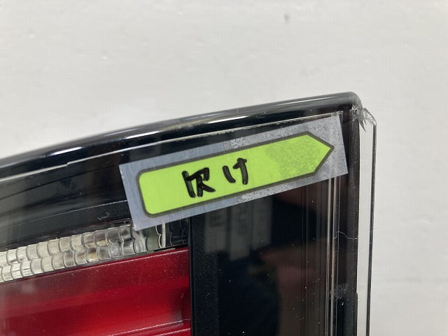 新品!Vクラス W447 純正 右 テールランプ/ライト/レンズ LED HELLA 193959 メルセデスベンツ(145653)