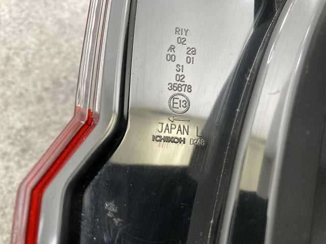 ライズ/ロッキー/レックス A200/A210/A201/A202/A/S/F 純正 左 テールランプ/ライト/レンズ LED ICHIKOH D248 81561-B1030 トヨタ(145656)