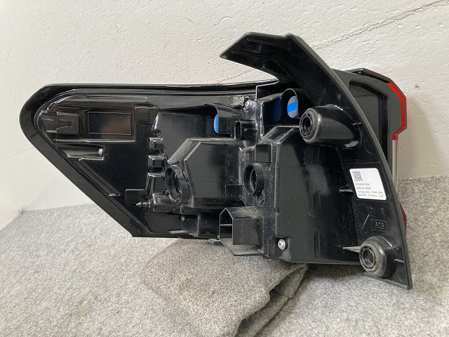 ライズ/ロッキー/レックス A200/A210/A201/A202/A/S/F 純正 右 テールランプ/ライト/レンズ LED ICHIKOH D248 81551-B1200 トヨタ(145658)