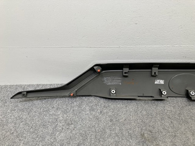 RAV4 ラブ4 MXAA52/MXAA54/AXAH52/AXAH54 純正 リア フィニッシャー リア ガーニッシュ 76801-42240/1 (145674)