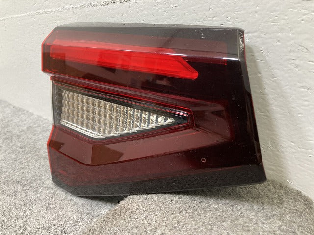ライズ/ロッキー/レックス A200/A210/A201/A202/A/S/F 純正 左 フィニッシャーランプ/テールランプ/ LED  D249 81590-B1011(145677)
