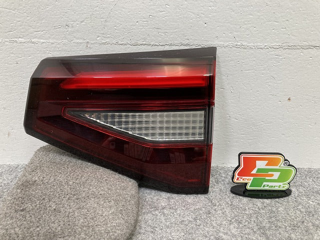 ライズ/ロッキー/レックス A200/A210/A201/A202/A/S/F 純正 右 フィニッシャーランプ/テールランプ/ライト/LED D249 81580-B1011(145678)