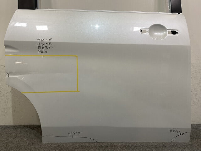 セレナ C28/NC28/FC28/FNC28 e-POWER/GC28/GFC28 純正 右 スライドドア プリズムホワイト QBE 日産(145690)