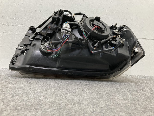 ミニキャブ/タウンボックス/クリッパー U61V/W/U62V/W/U71V/U72V 純正 右 ヘッドライト/ランプ ハロゲン STANLEY P5701 三菱(145696)