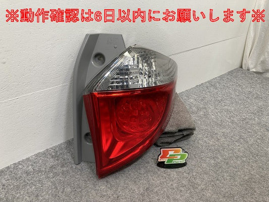 ラクティス NCP120/NCP125/NSP120 純正 右 テールランプ/ライト/レンズ LED 刻印D KOITO 52-226 トヨタ(145697)