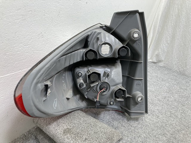 ラクティス NCP120/NCP125/NSP120 純正 右 テールランプ/ライト/レンズ LED 刻印D KOITO 52-226 トヨタ(145697)