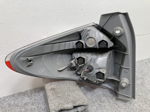 ラクティス NCP120/NCP125/NSP120 純正 右 テールランプ/ライト/レンズ LED 刻印D KOITO 52-226 トヨタ(145697)