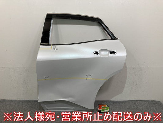 クラウン スポーツ AZSH36W/37W 純正 左 リア ドア バイザー付 プレシャスホワイトパール 090 トヨタ(145712)