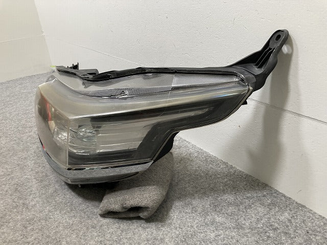 ジャンク!N-WGN/NWGN/Nワゴン カスタム JH1/JH2 純正 左 ヘッドライト/ランプ レベライザーキセノン HID KOITO 100-62161 ホンダ(145714)