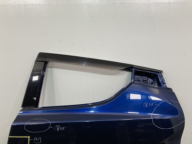 C-HR/CHR ZYX10/ZYX11/NGX50/NGX10 純正 左 リア ドア バイザー付 ダークブルーマイカメタリック 8W7 トヨタ(145715)