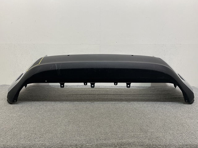 ヤリスクロス MXPB10/MXPB15/MXPJ10/MXPJ15 純正 リア バンパー スポイラー付 52159-52A90/B00/20 シルバーメタリック (145719)