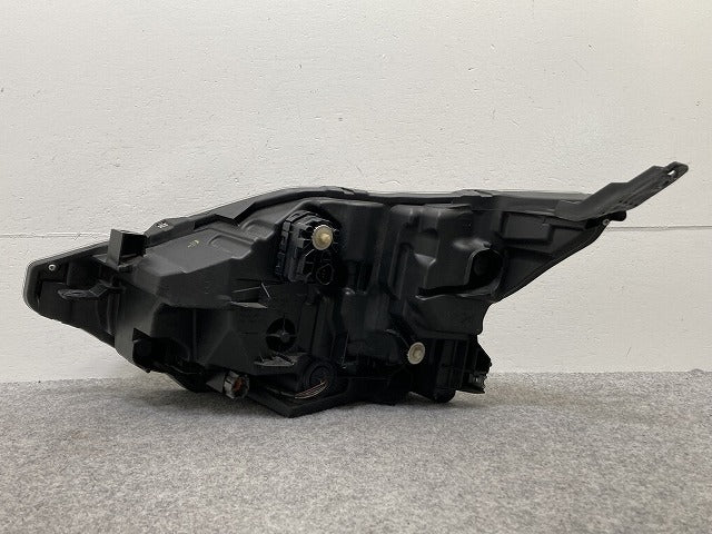デイズ ハイウェイスター B44W/B45W/B47W/B48W 純正 右 ヘッドライト/ランプ LED レベライザー 刻印B KOITO 100-23776 日産(145720)