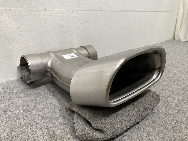 新品!981 ケイマン/981 ボクスター 981 純正  マフラーカッター/テールパイプ 981 111 261 00 98111126100 ポルシェ(145722)