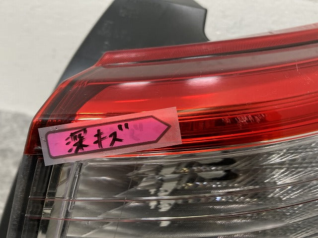 ヴィッツ 130系/KSP130/NSP130/NSP135/NCP131 純正 後期 右 テールランプ/ライト/レンズ LED 刻印S KOITO 52-304 トヨタ(145730)